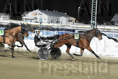 In Your Time mål.jpg